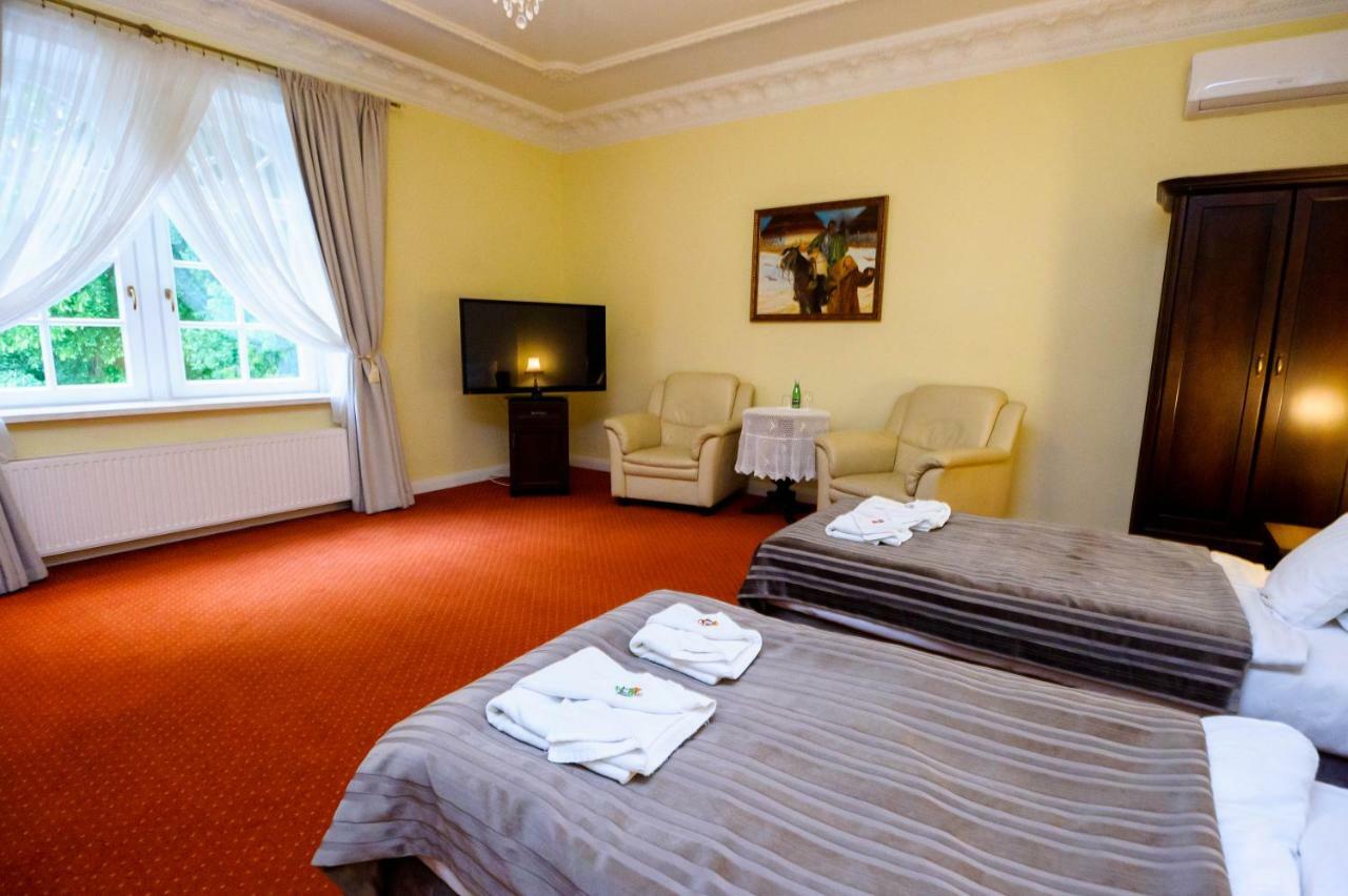 Hotel Dwor Sojki ภายนอก รูปภาพ