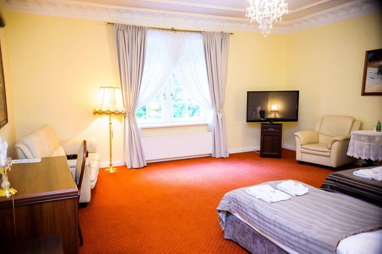 Hotel Dwor Sojki ภายนอก รูปภาพ