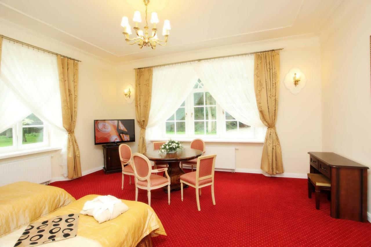 Hotel Dwor Sojki ภายนอก รูปภาพ