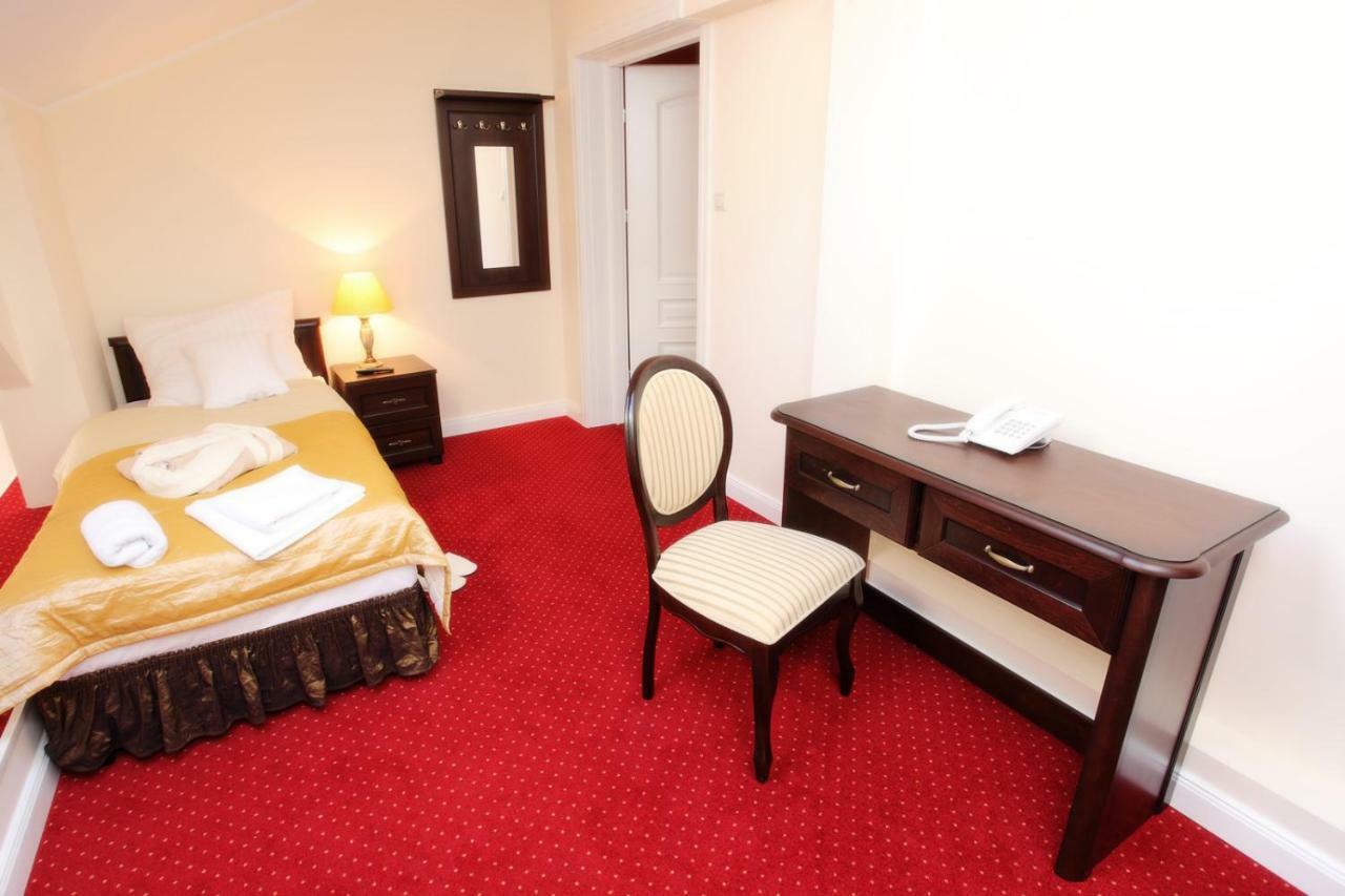 Hotel Dwor Sojki ภายนอก รูปภาพ