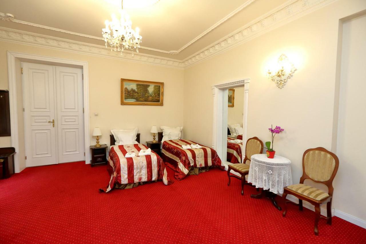 Hotel Dwor Sojki ภายนอก รูปภาพ